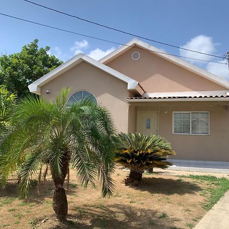 Caribbean Escape Hotel Portmore Eksteriør billede